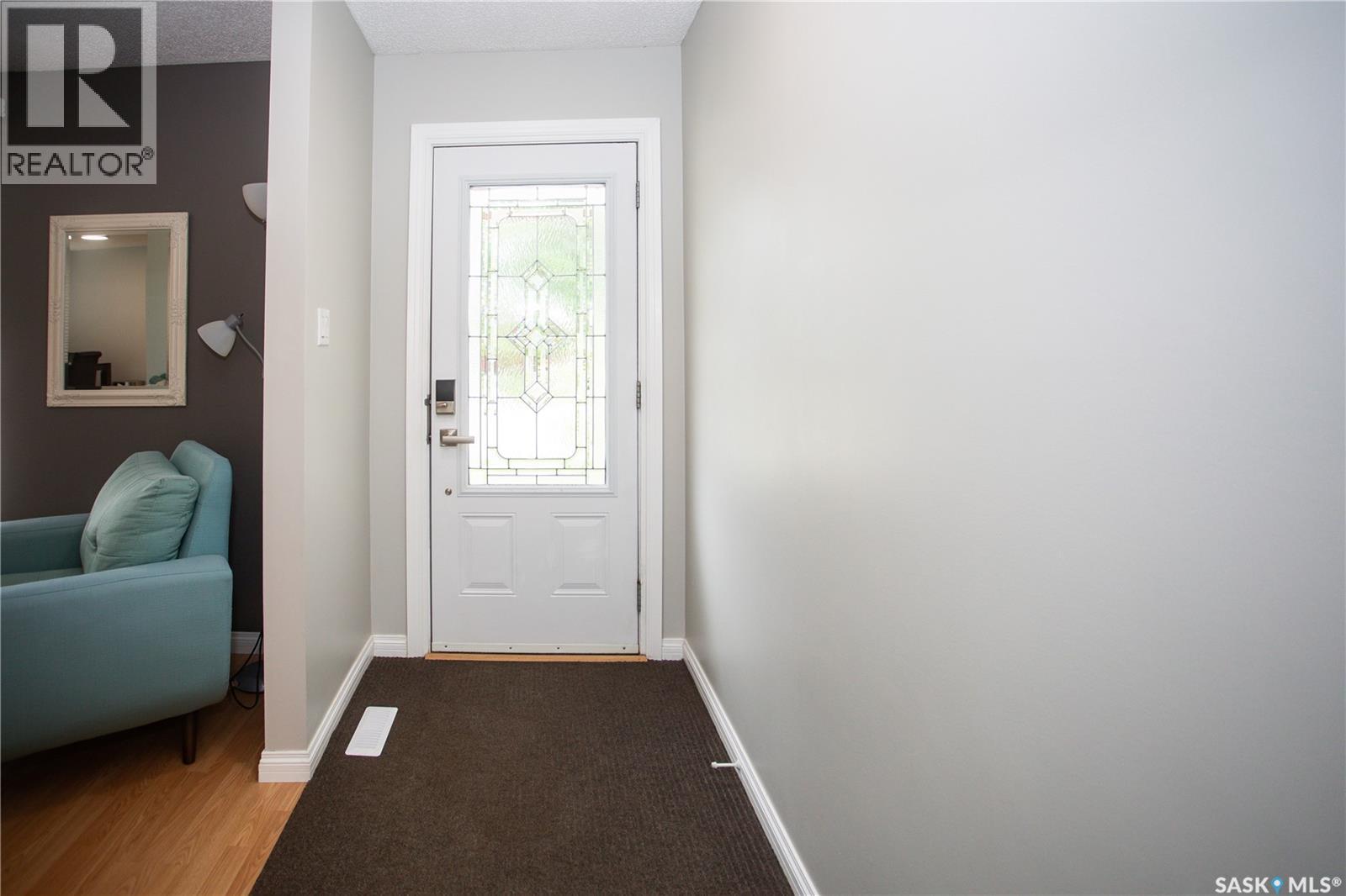 365 Waterloo Crescent, Saskatoon, Saskatchewan  S7H 4H7 - Photo 3 - SK041232