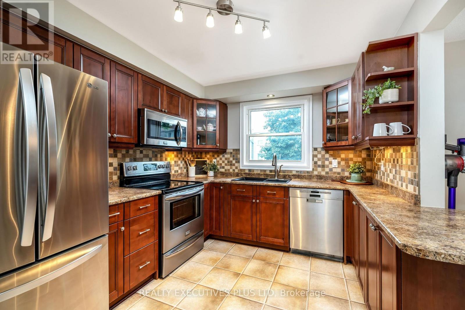 33 - 5878 MONTEVIDEO ROAD, Mississauga, Ontario