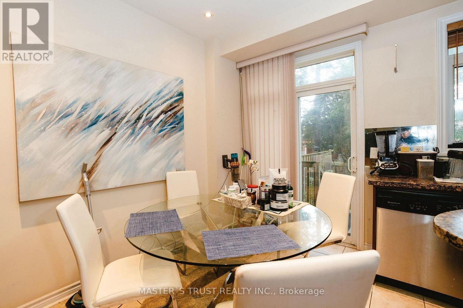 63 Routliffe Lane, Toronto, Ontario  M2N 0A5 - Photo 4 - C13509994
