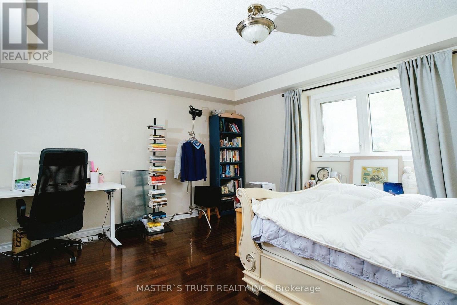 63 Routliffe Lane, Toronto, Ontario  M2N 0A5 - Photo 5 - C13509994