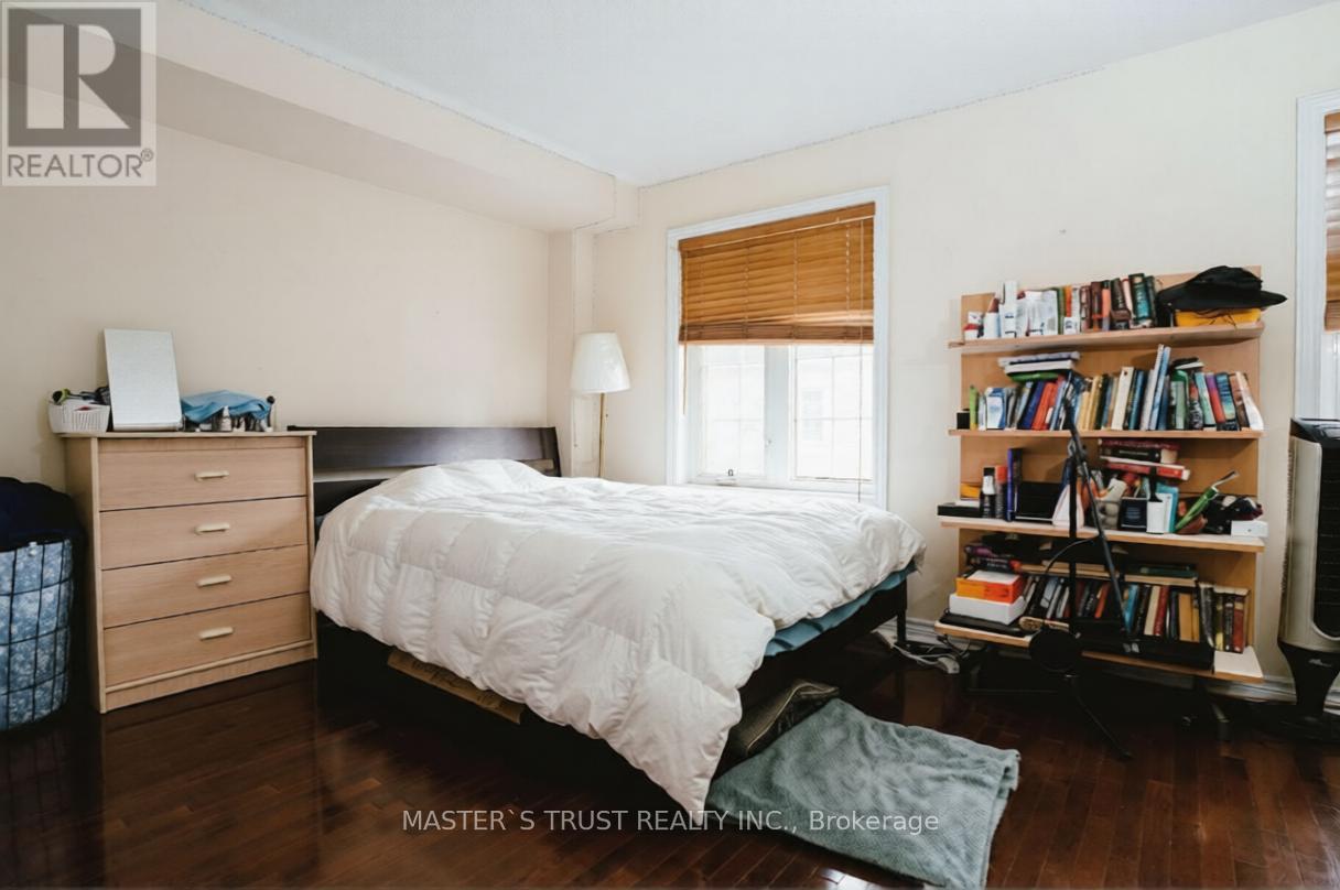 63 Routliffe Lane, Toronto, Ontario  M2N 0A5 - Photo 6 - C13509994