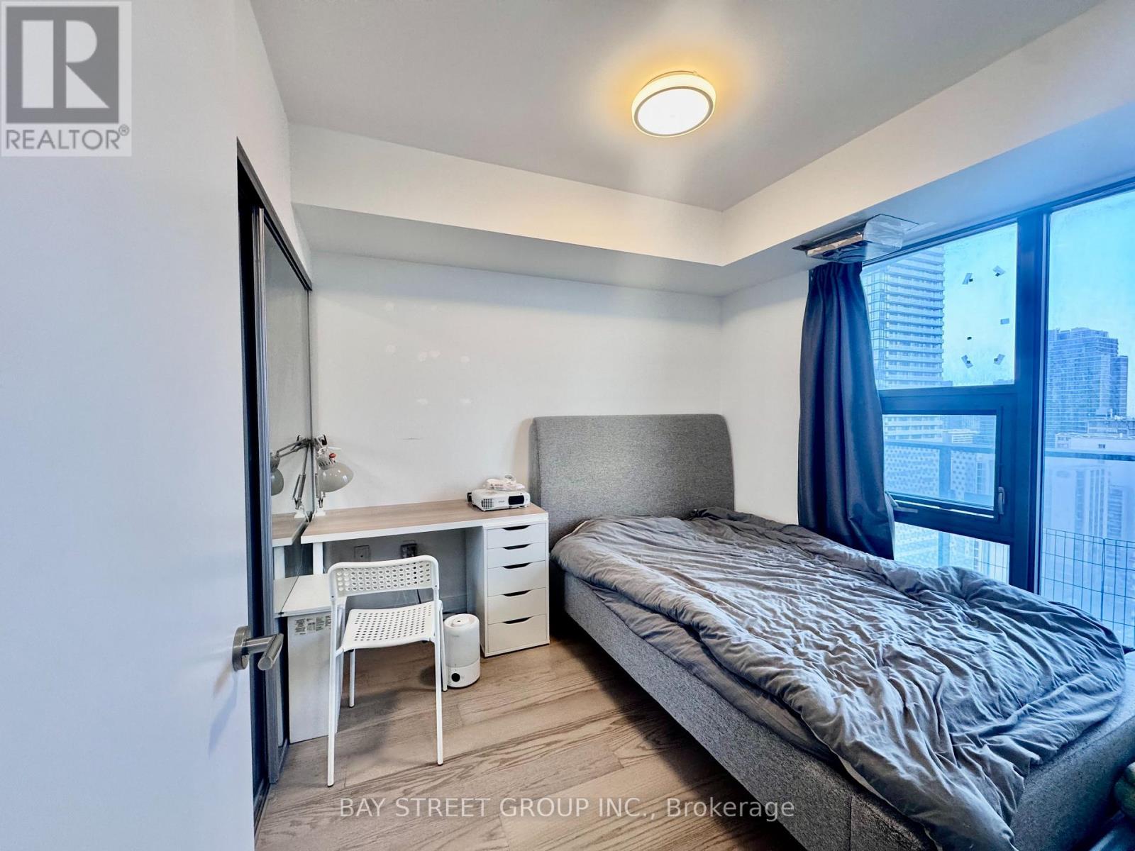 2103 - 11 Wellesley Street W, Toronto, Ontario M4Y 0G4 - Photo 10 - C13510002