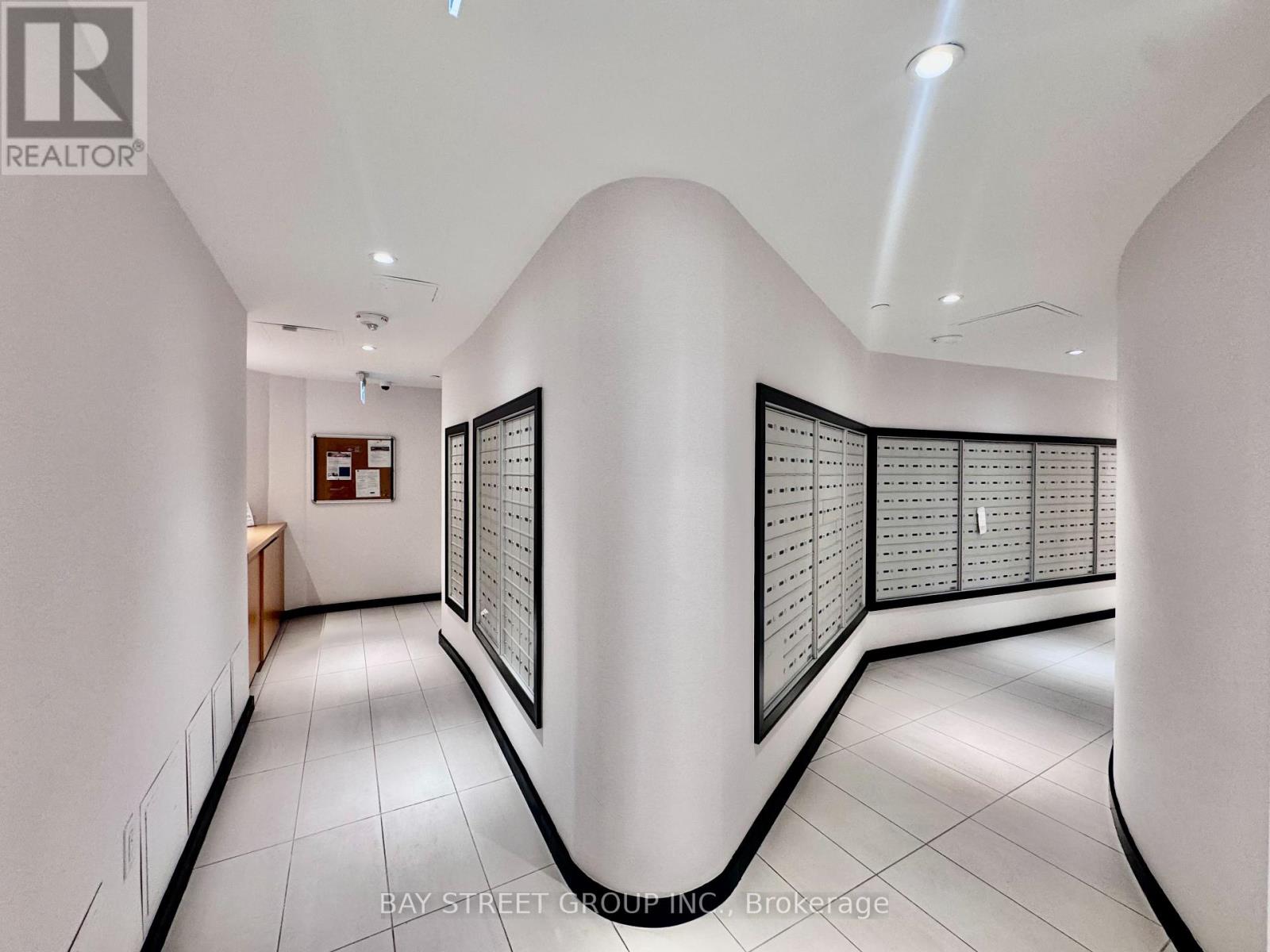 2103 - 11 Wellesley Street W, Toronto, Ontario M4Y 0G4 - Photo 27 - C13510002