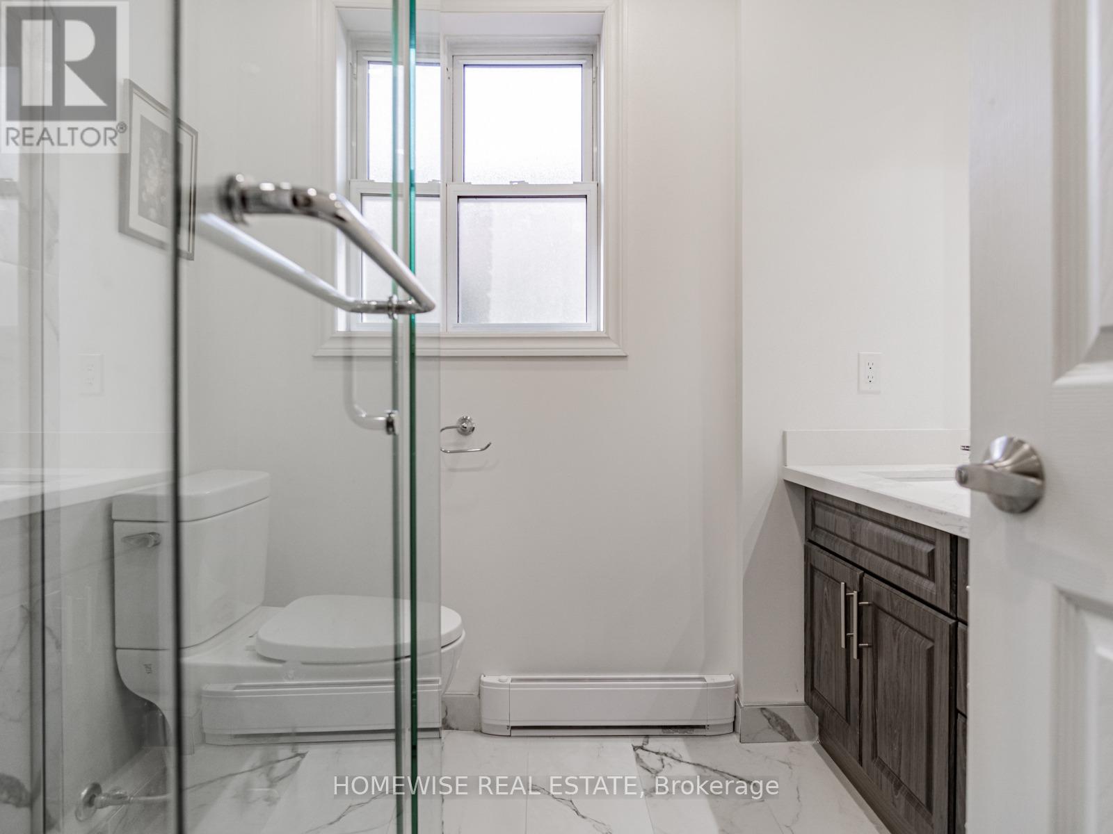 86 Fairleigh Crescent, Toronto, Ontario  M6C 3R9 - Photo 11 - C13510060