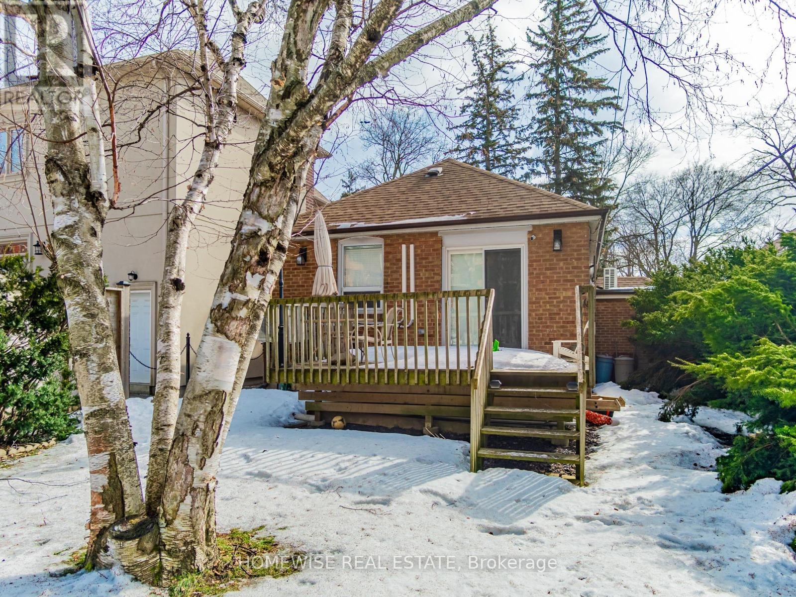 86 Fairleigh Crescent, Toronto, Ontario  M6C 3R9 - Photo 13 - C13510060