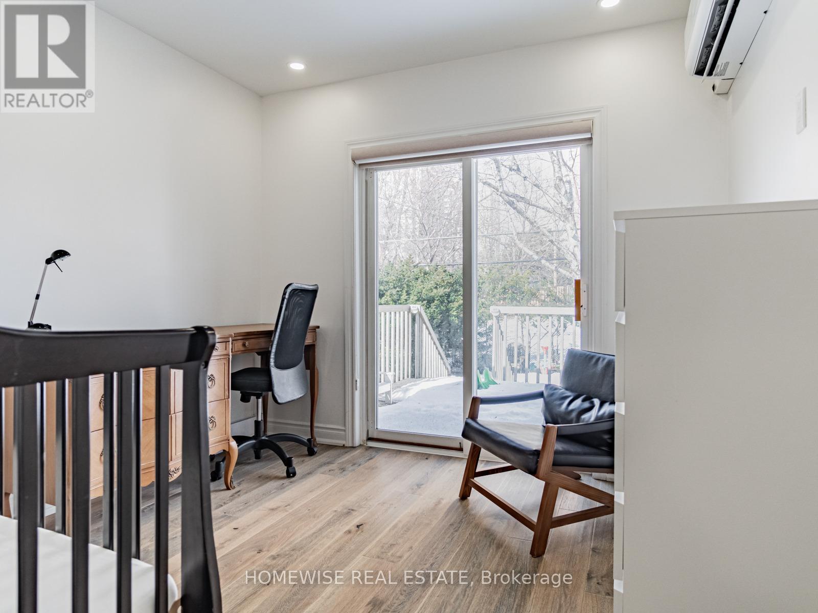 86 Fairleigh Crescent, Toronto, Ontario  M6C 3R9 - Photo 8 - C13510060