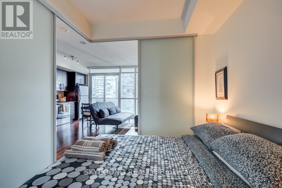 2709 - 55 Bremner Boulevard, Toronto, Ontario  M5J 0A6 - Photo 12 - C13511148