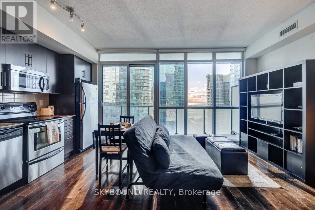 2709 - 55 Bremner Boulevard, Toronto, Ontario  M5J 0A6 - Photo 3 - C13511148