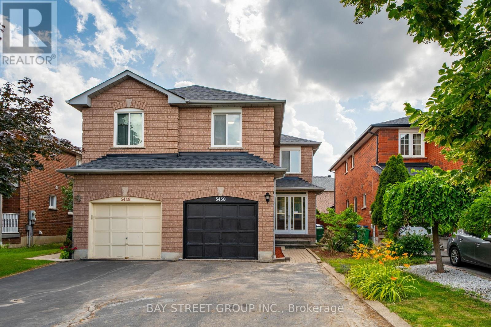 5450 ANTREX CRESCENT, Mississauga (Hurontario)