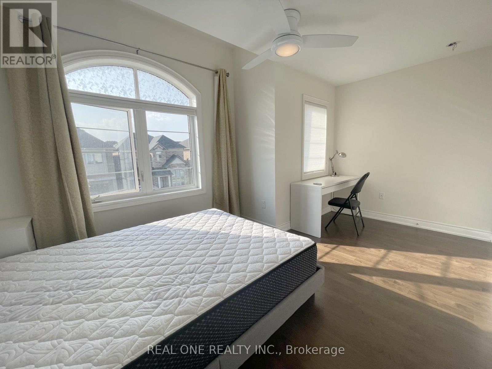 Room1 - 3900 Lodi Road, Burlington, Ontario L7M 0Z5 - Photo 3 - W13510004