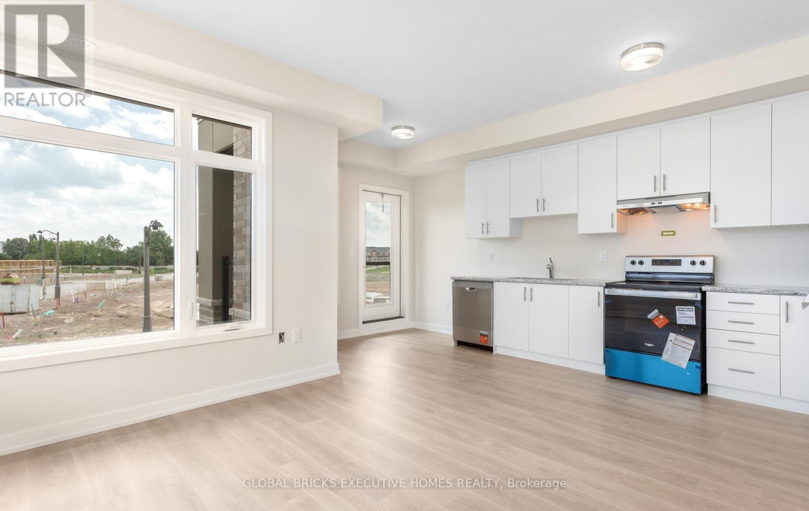 #1 - 3095 Robert Lamb Boulevard, Oakville, Ontario L6H 8B7 - Photo 13 - W13510014
