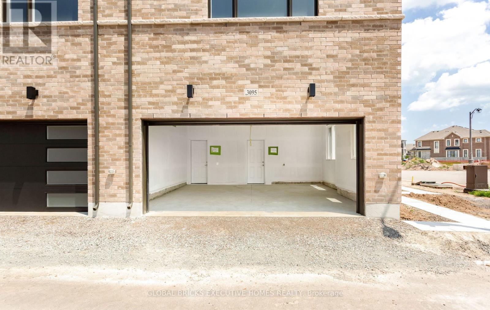 #1 - 3095 Robert Lamb Boulevard, Oakville, Ontario L6H 8B7 - Photo 39 - W13510014