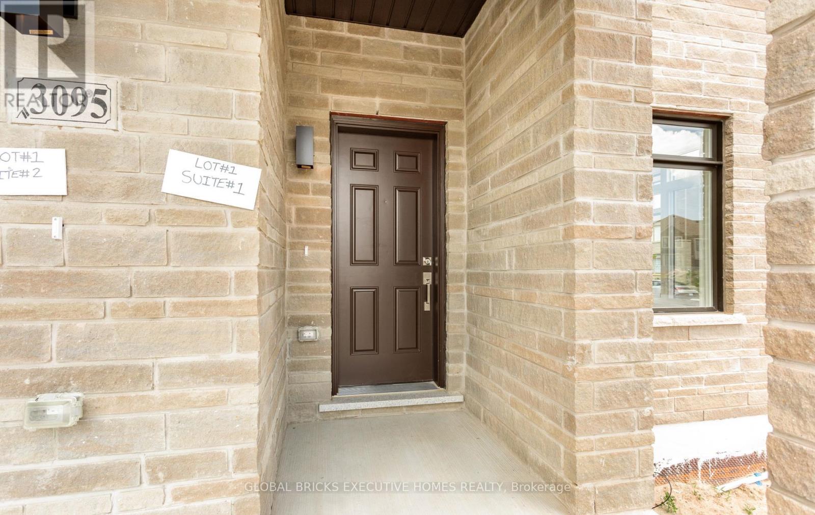 #1 - 3095 Robert Lamb Boulevard, Oakville, Ontario L6H 8B7 - Photo 4 - W13510014