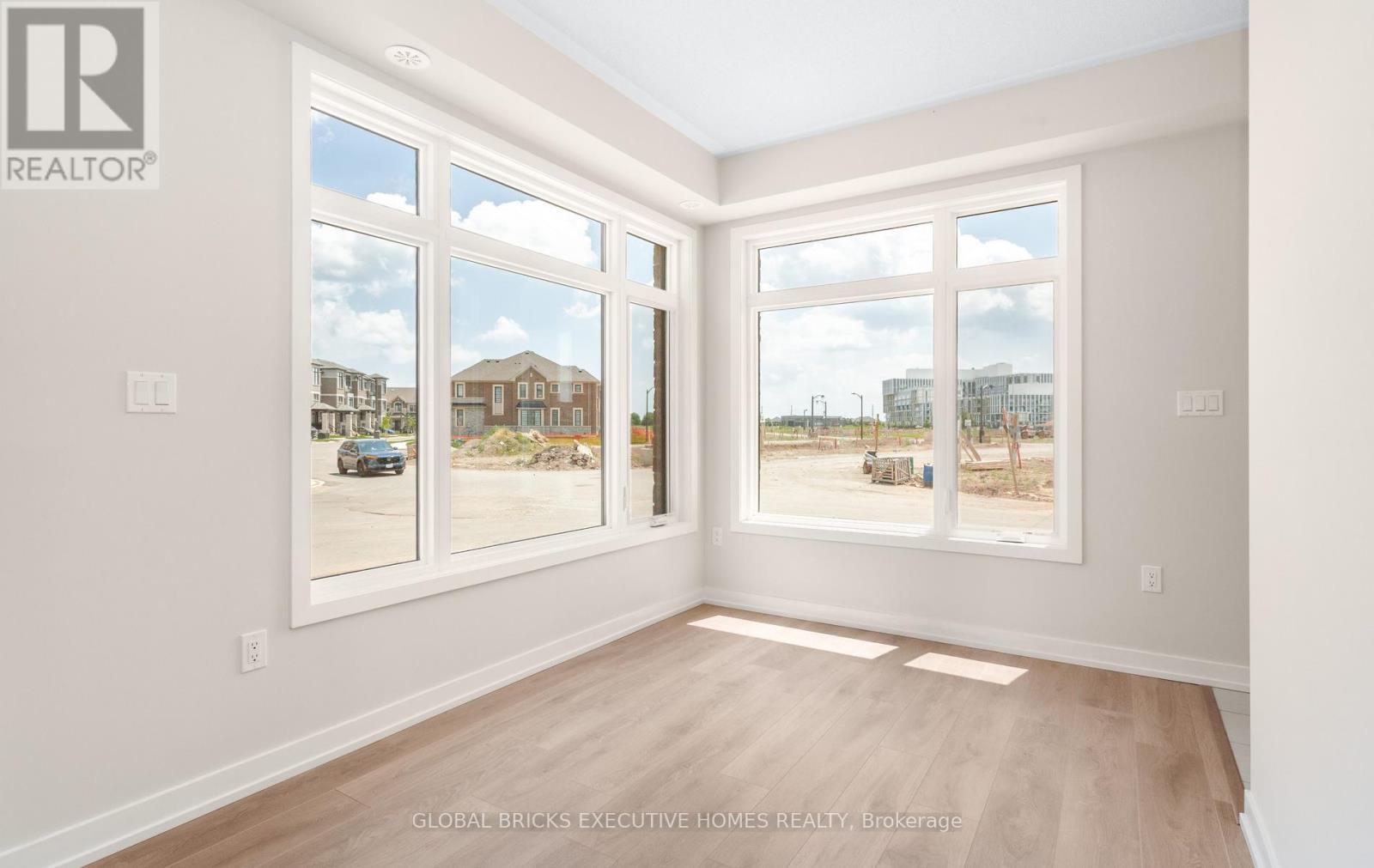 #1 - 3095 Robert Lamb Boulevard, Oakville, Ontario L6H 8B7 - Photo 6 - W13510014