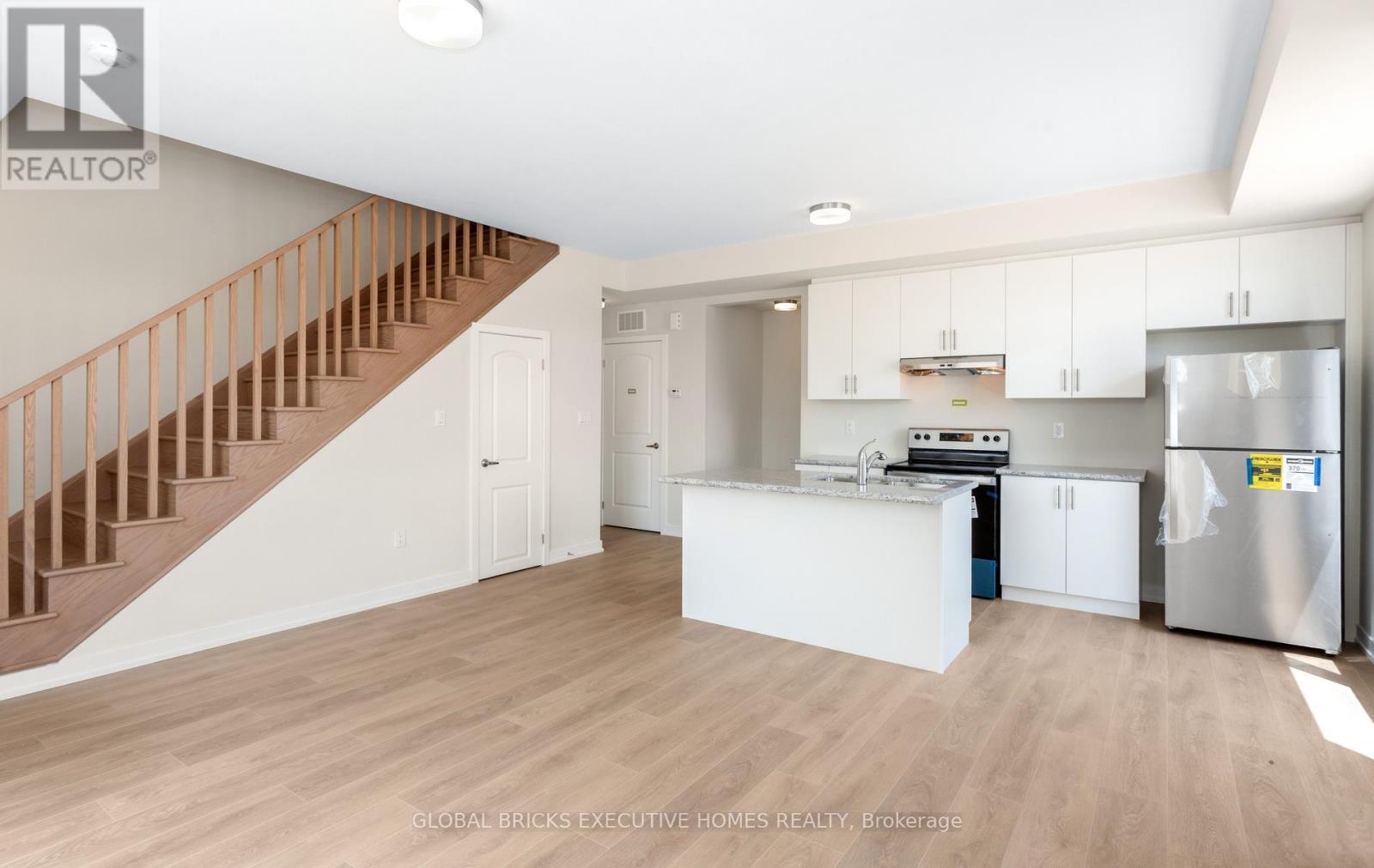 #2 - 3095 Robert Lamb Boulevard, Oakville, Ontario  L6H 8B7 - Photo 10 - W13510016