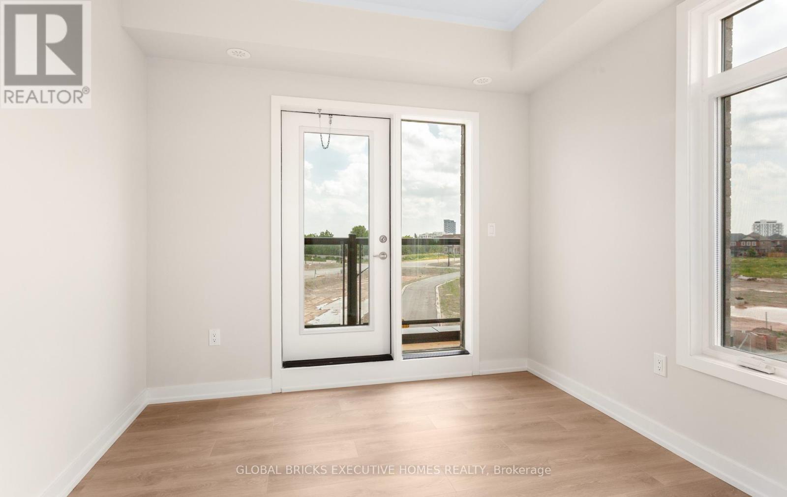#2 - 3095 Robert Lamb Boulevard, Oakville, Ontario  L6H 8B7 - Photo 23 - W13510016