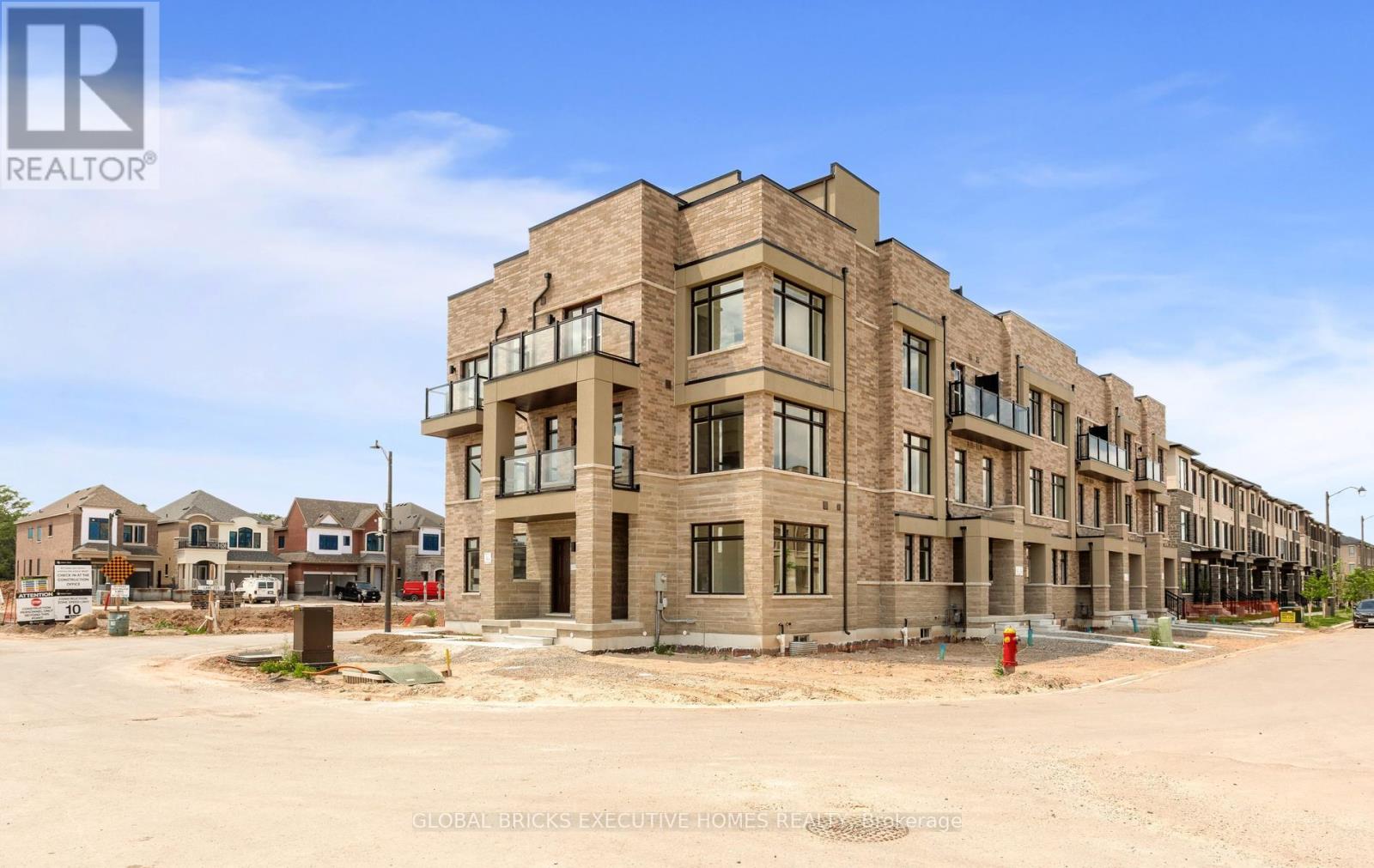 #2 - 3095 Robert Lamb Boulevard, Oakville, Ontario  L6H 8B7 - Photo 3 - W13510016