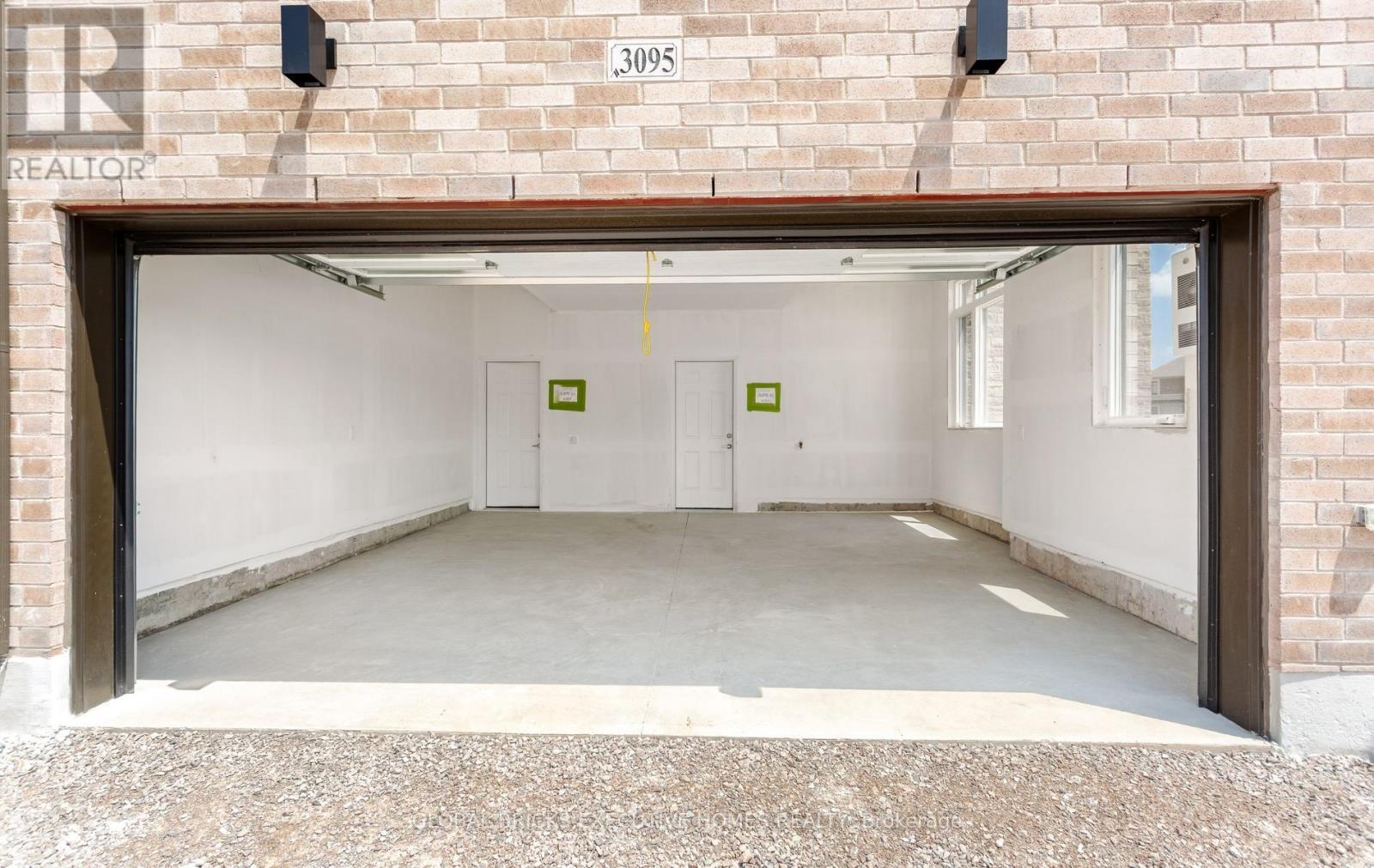 #2 - 3095 Robert Lamb Boulevard, Oakville, Ontario  L6H 8B7 - Photo 37 - W13510016