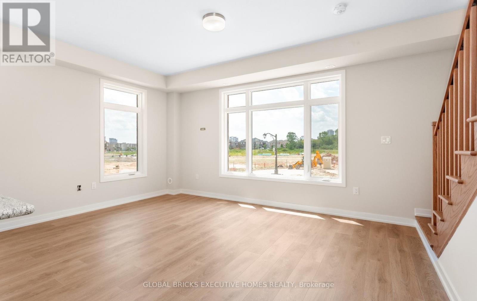 #2 - 3095 Robert Lamb Boulevard, Oakville, Ontario  L6H 8B7 - Photo 8 - W13510016