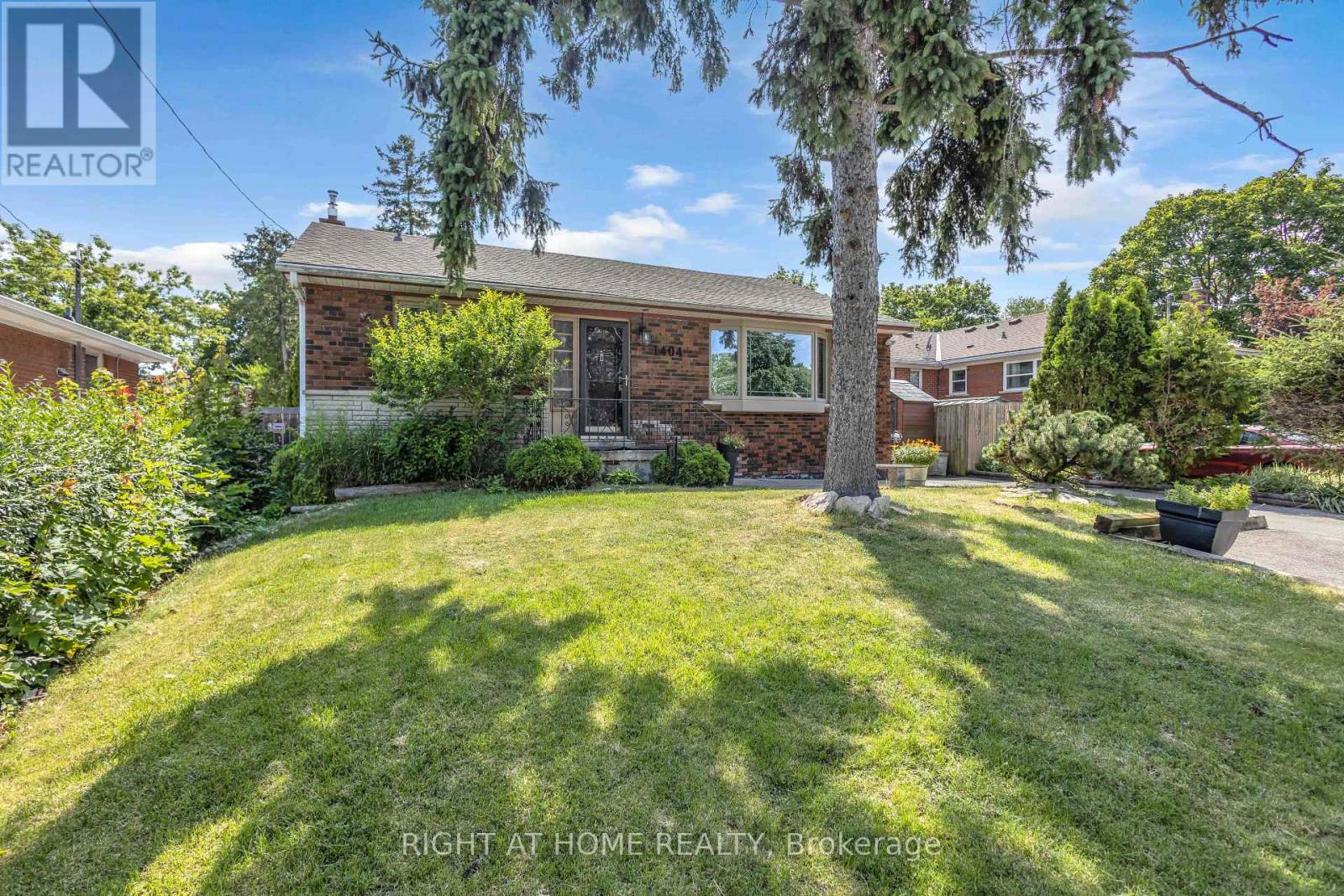 1404 BUNNELL DRIVE, Burlington, Ontario