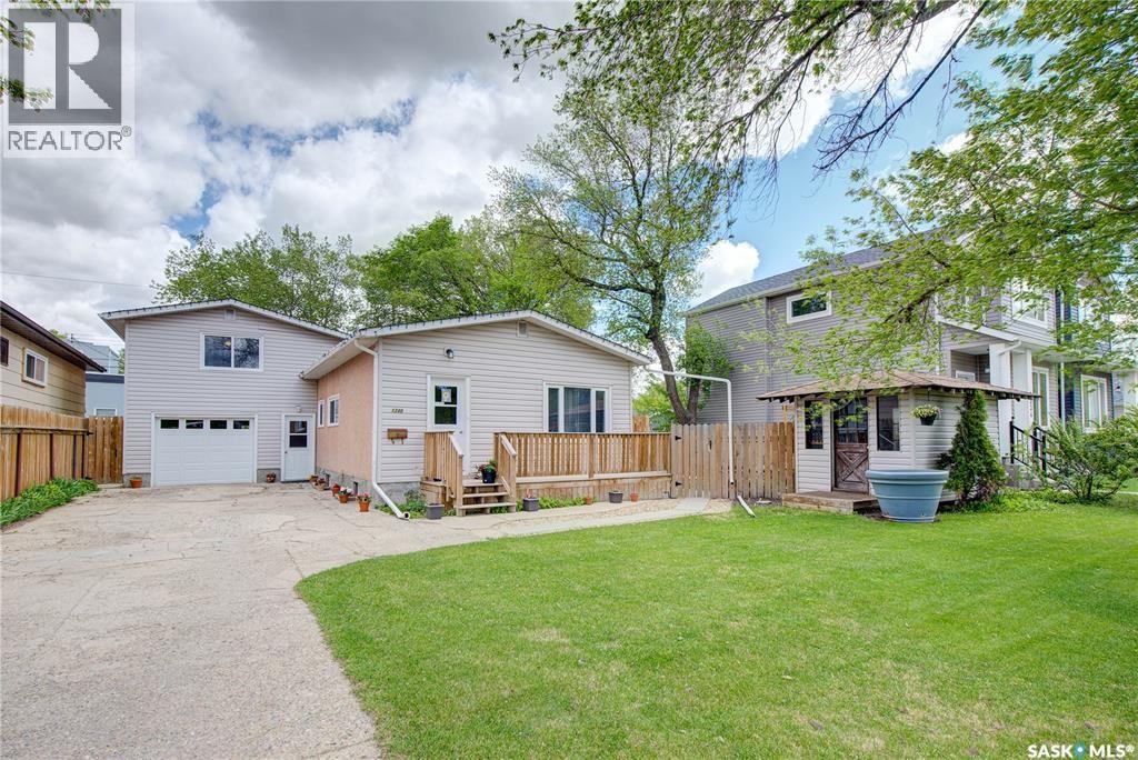 1340 E Avenue N, Saskatoon, Saskatchewan  S7L 1T5 - Photo 2 - SK041226