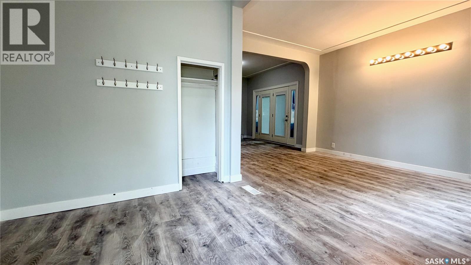 1340 E Avenue N, Saskatoon, Saskatchewan  S7L 1T5 - Photo 3 - SK041226