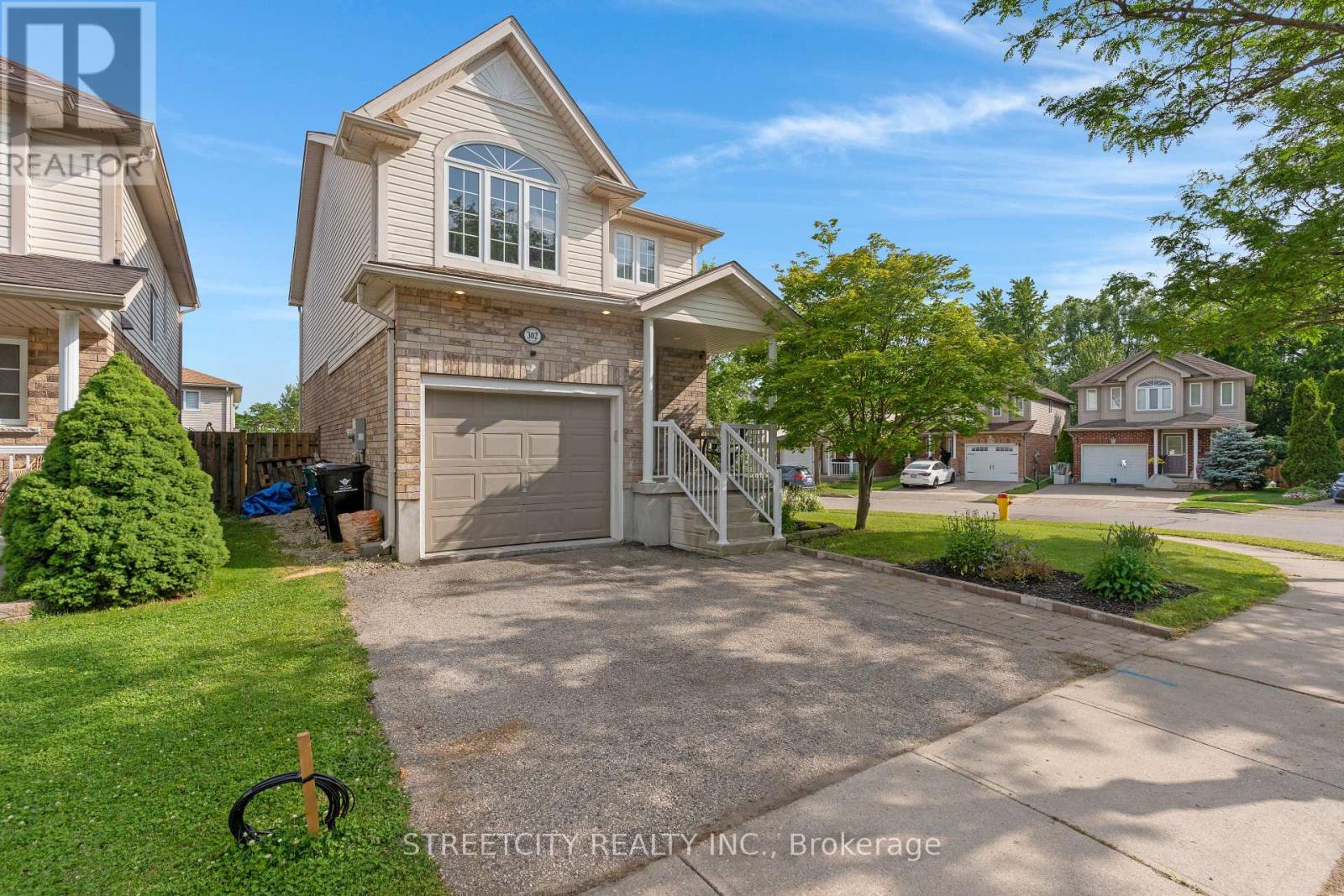 302 Oprington Place, Kitchener, Ontario  N2N 3P3 - Photo 2 - X13510020