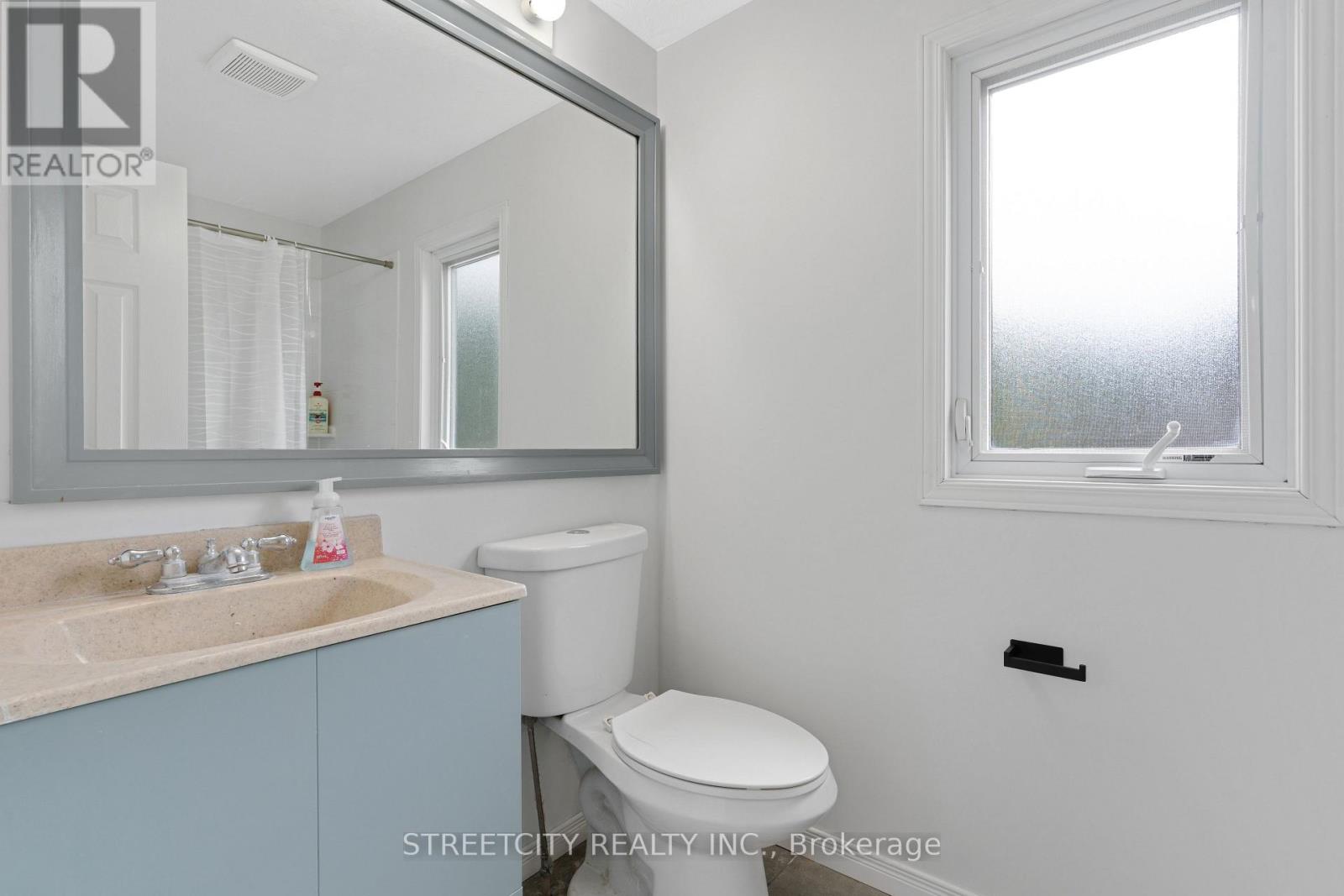 302 Oprington Place, Kitchener, Ontario  N2N 3P3 - Photo 26 - X13510020