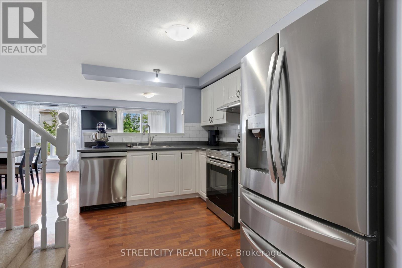 302 Oprington Place, Kitchener, Ontario  N2N 3P3 - Photo 7 - X13510020