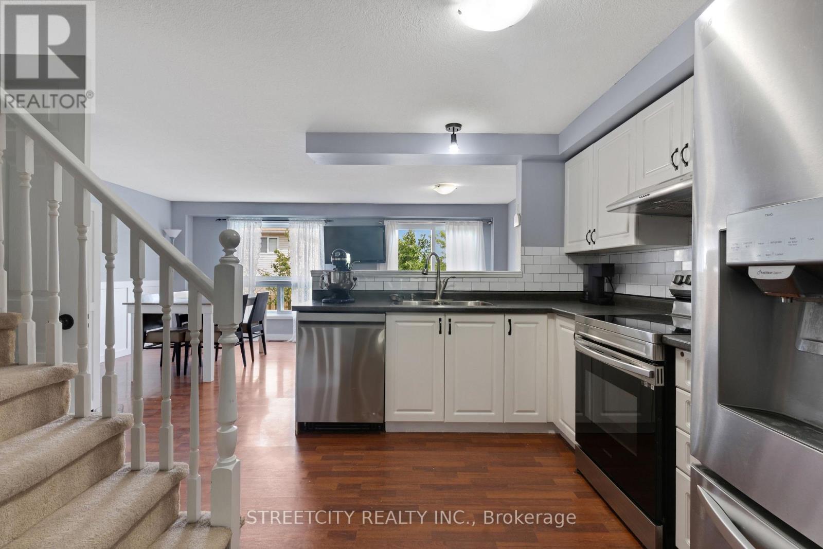 302 Oprington Place, Kitchener, Ontario  N2N 3P3 - Photo 8 - X13510020