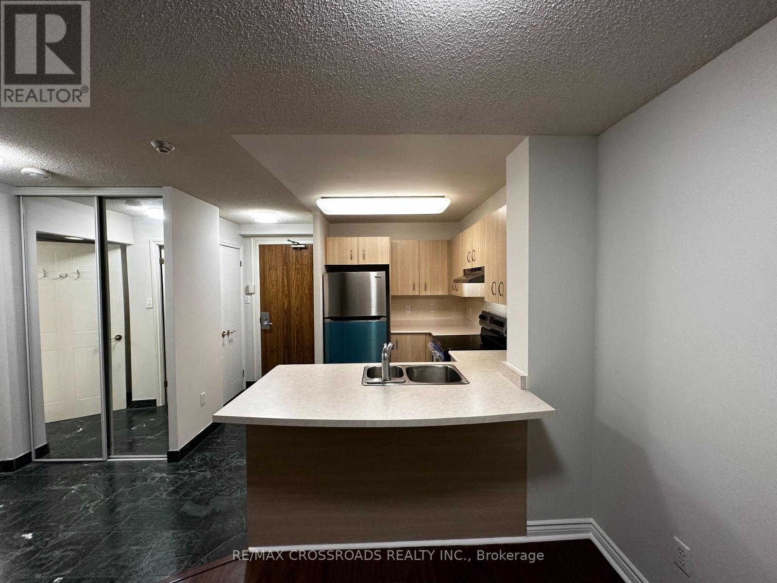 1003 - 105 Victoria Street, Toronto, Ontario  M5C 3B4 - Photo 4 - C13511258