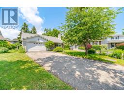 30 GRASSPOINT CRESCENT, Toronto, Ontario