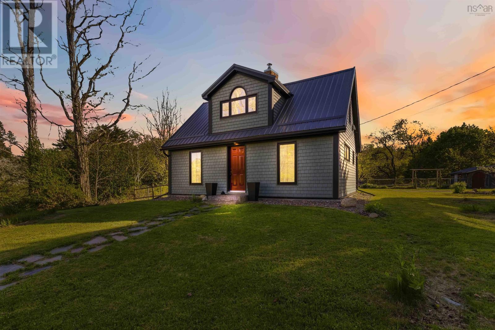 105 Medway River Road, Mill Village