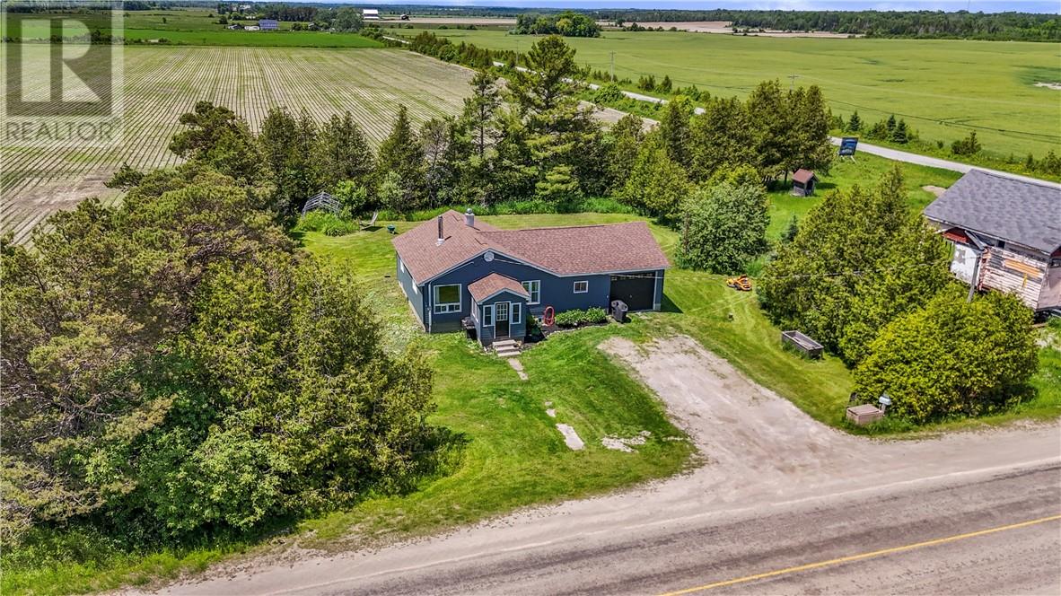 4285 Hwy 551, Providence Bay, Ontario  P0P 1T0 - Photo 3 - 2128954