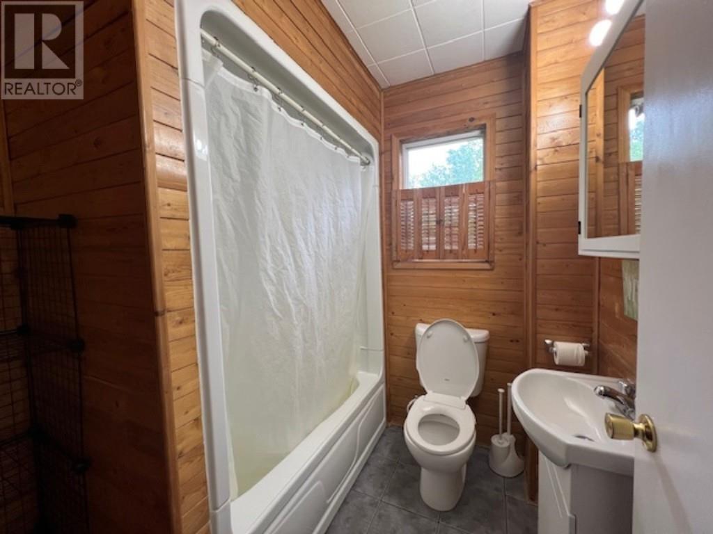 129 Prince St, Municipality Of Sioux Lookout, Ontario  P8T 1A3 - Photo 11 - TB2601751
