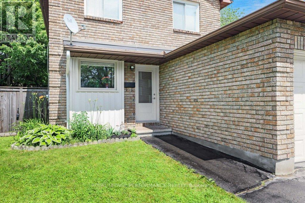 1550 Bourcier Drive, Ottawa, Ontario  K1E 3J2 - Photo 3 - X13511364