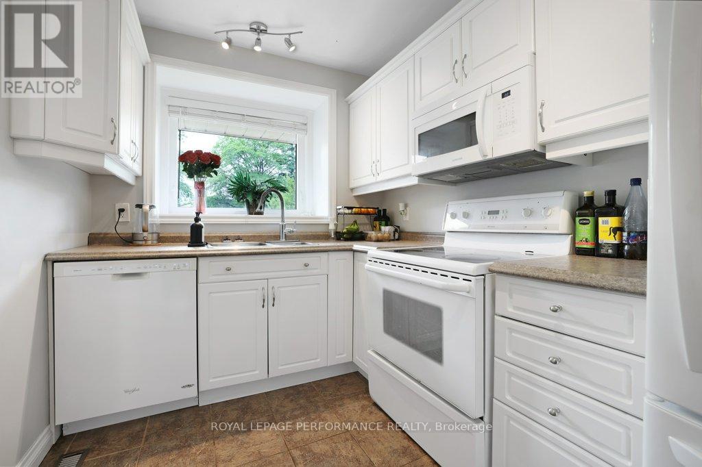 1550 Bourcier Drive, Ottawa, Ontario  K1E 3J2 - Photo 7 - X13511364