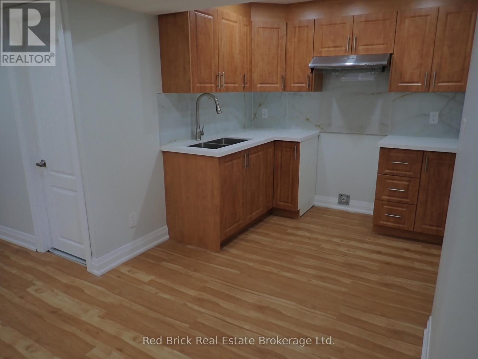 Lower - 77 Summit Ridge Drive, Guelph (Grange Road), Ontario  N1E 0B8 - Photo 8 - X13511374