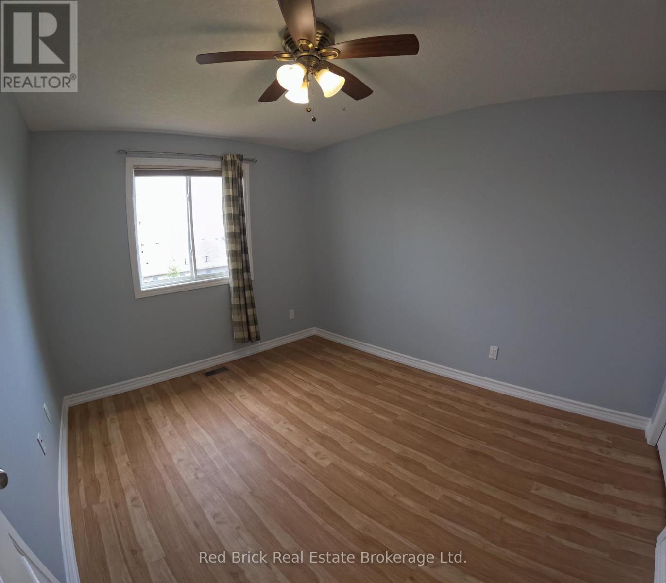 Upper - 77 Summit Ridge Drive, Guelph (Grange Road), Ontario  N1E 0B8 - Photo 12 - X13511412