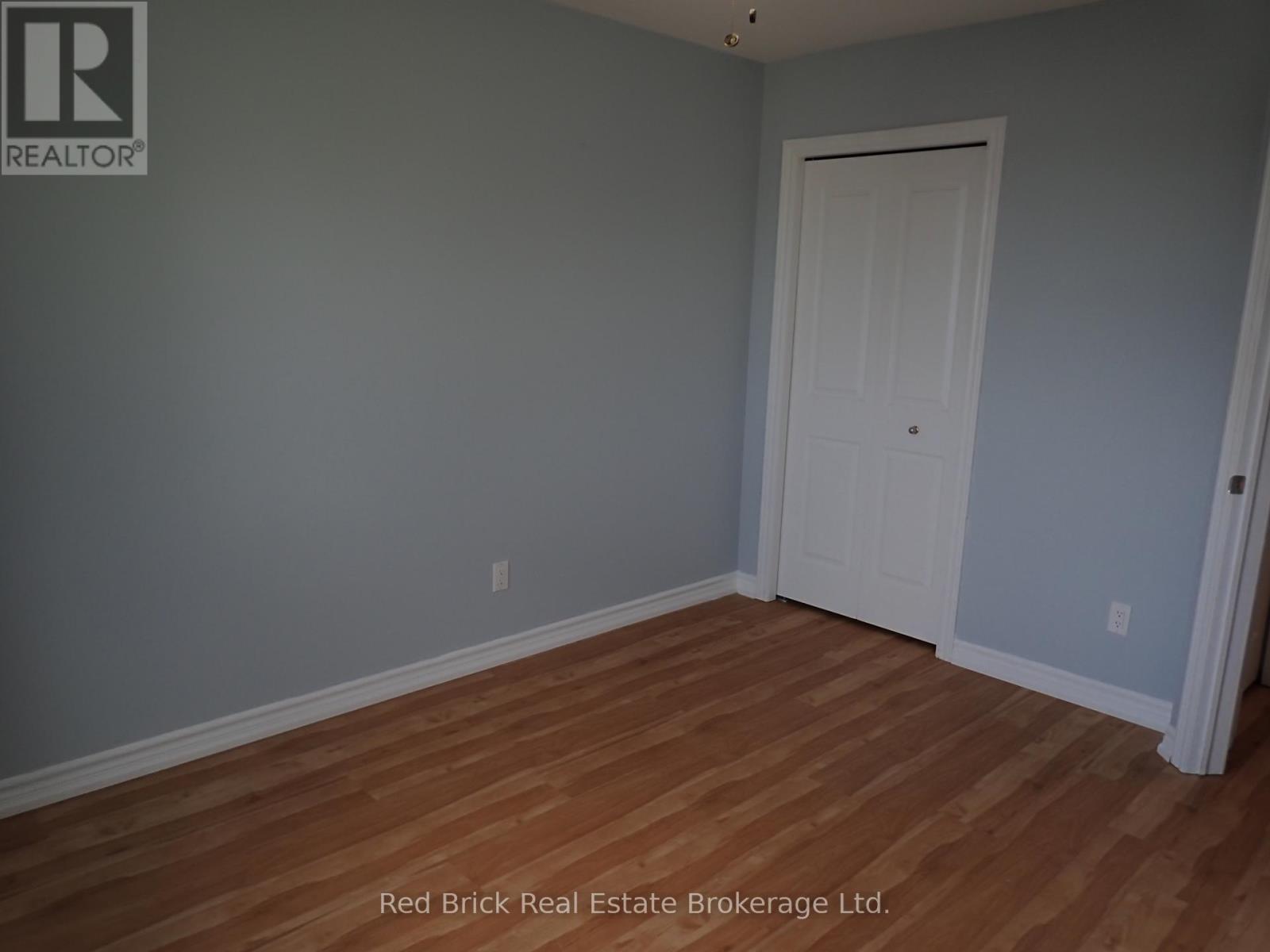 Upper - 77 Summit Ridge Drive, Guelph (Grange Road), Ontario  N1E 0B8 - Photo 14 - X13511412