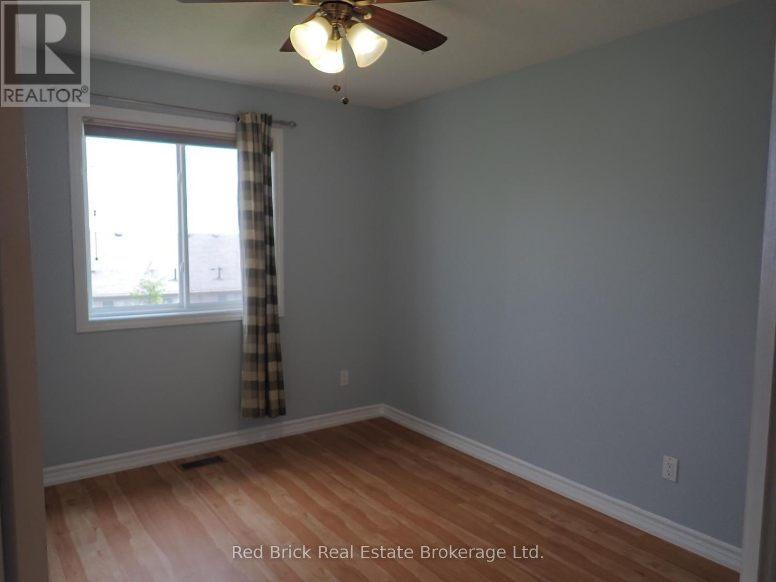 Upper - 77 Summit Ridge Drive, Guelph (Grange Road), Ontario  N1E 0B8 - Photo 15 - X13511412