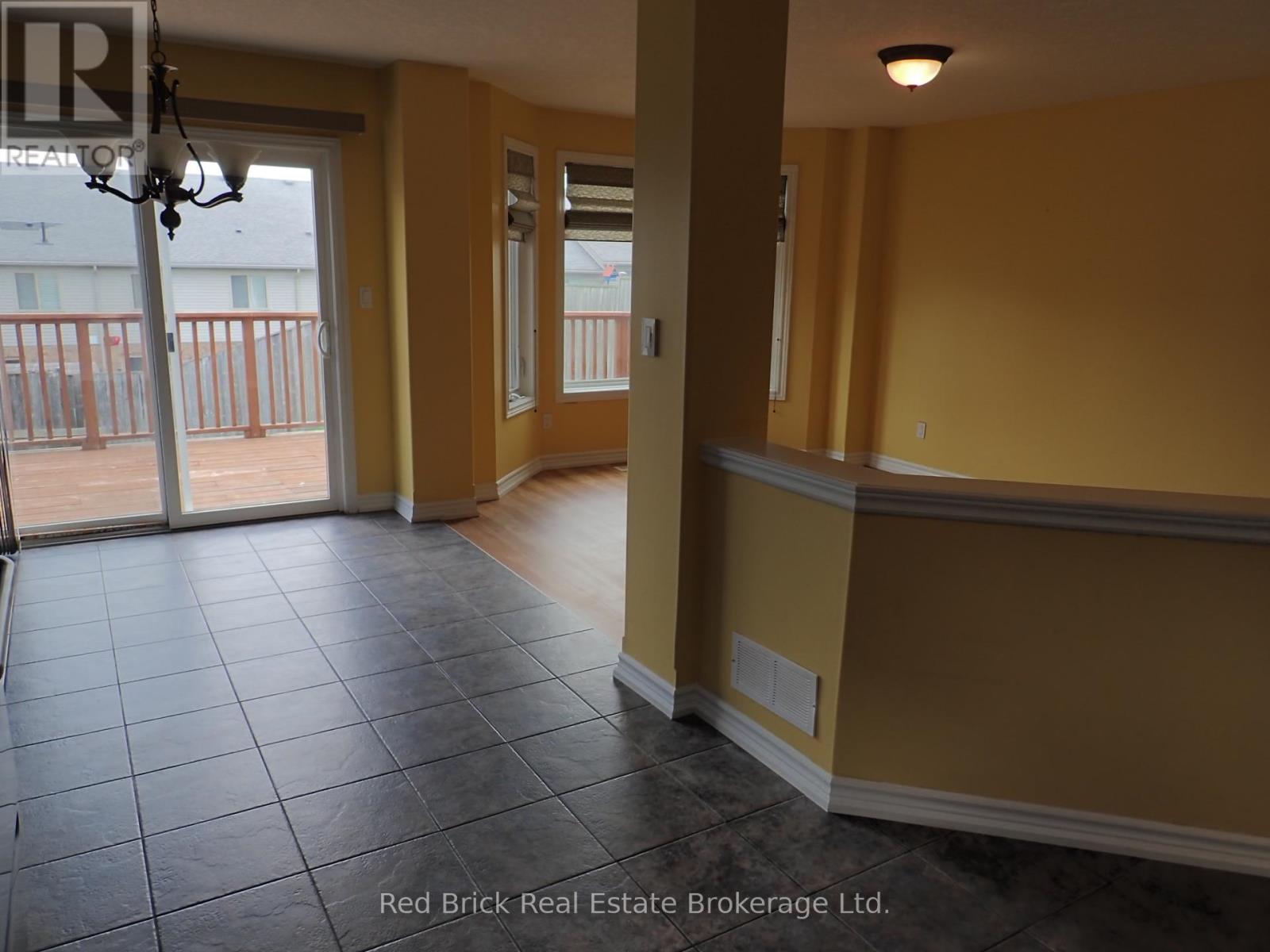 Upper - 77 Summit Ridge Drive, Guelph (Grange Road), Ontario  N1E 0B8 - Photo 6 - X13511412