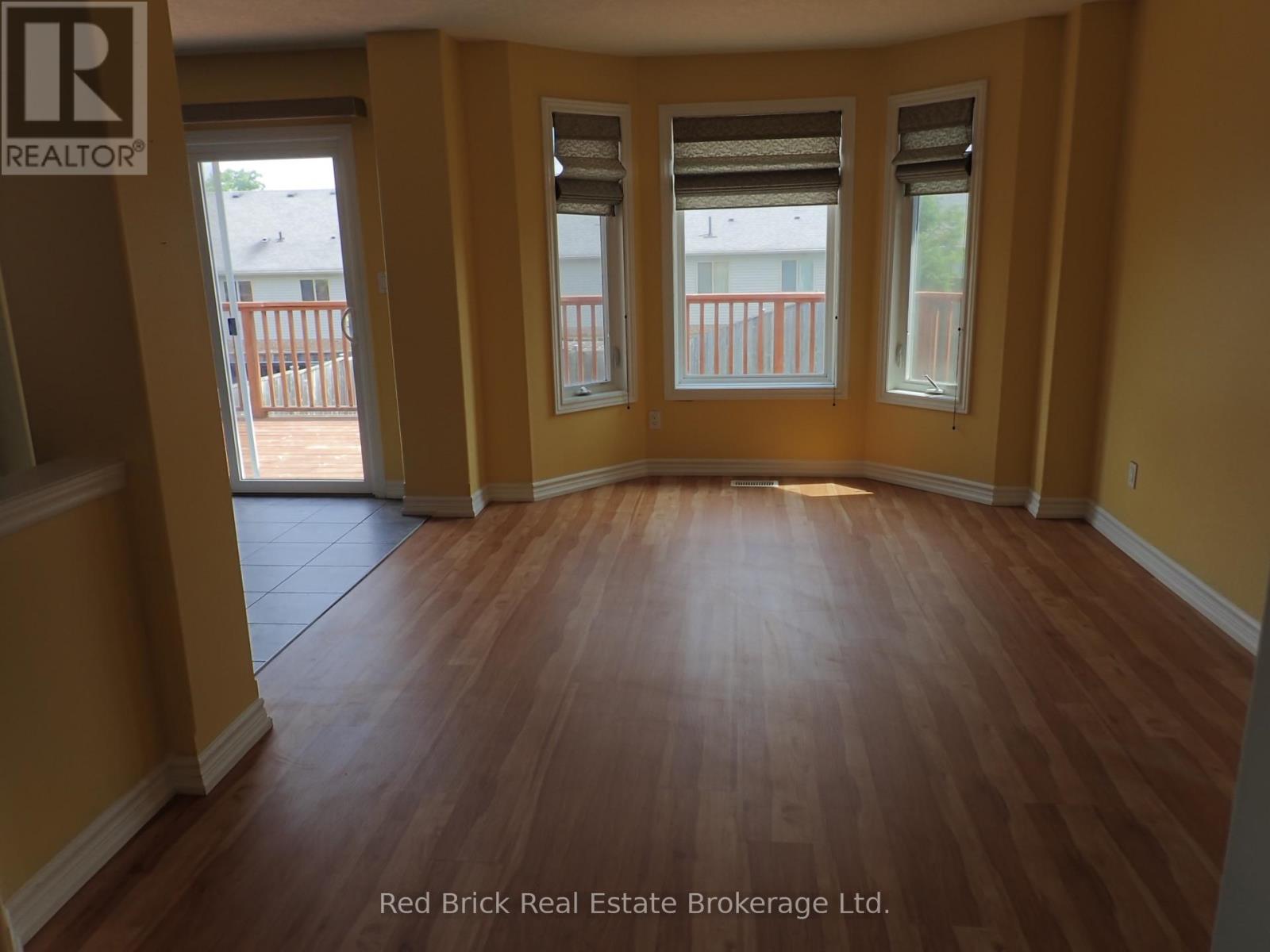 Upper - 77 Summit Ridge Drive, Guelph (Grange Road), Ontario  N1E 0B8 - Photo 9 - X13511412