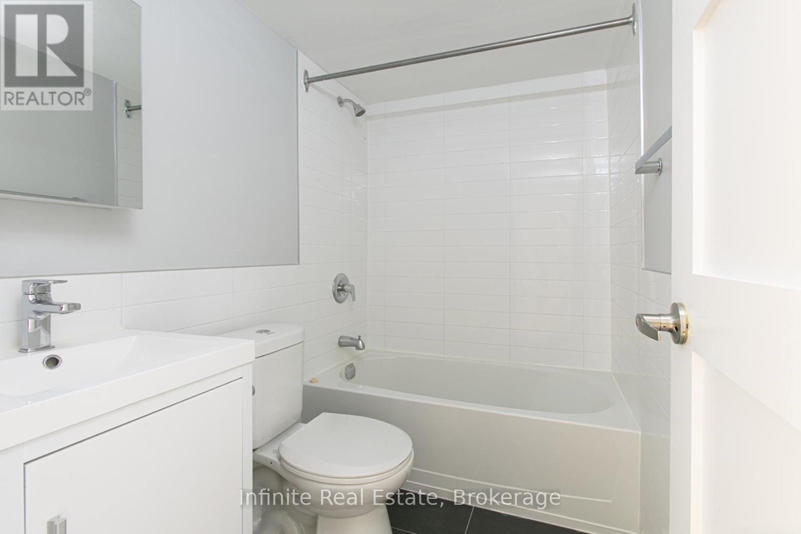 206 - 485 Huron Street, Toronto, Ontario M5R 2R5 - Photo 10 - C13511396