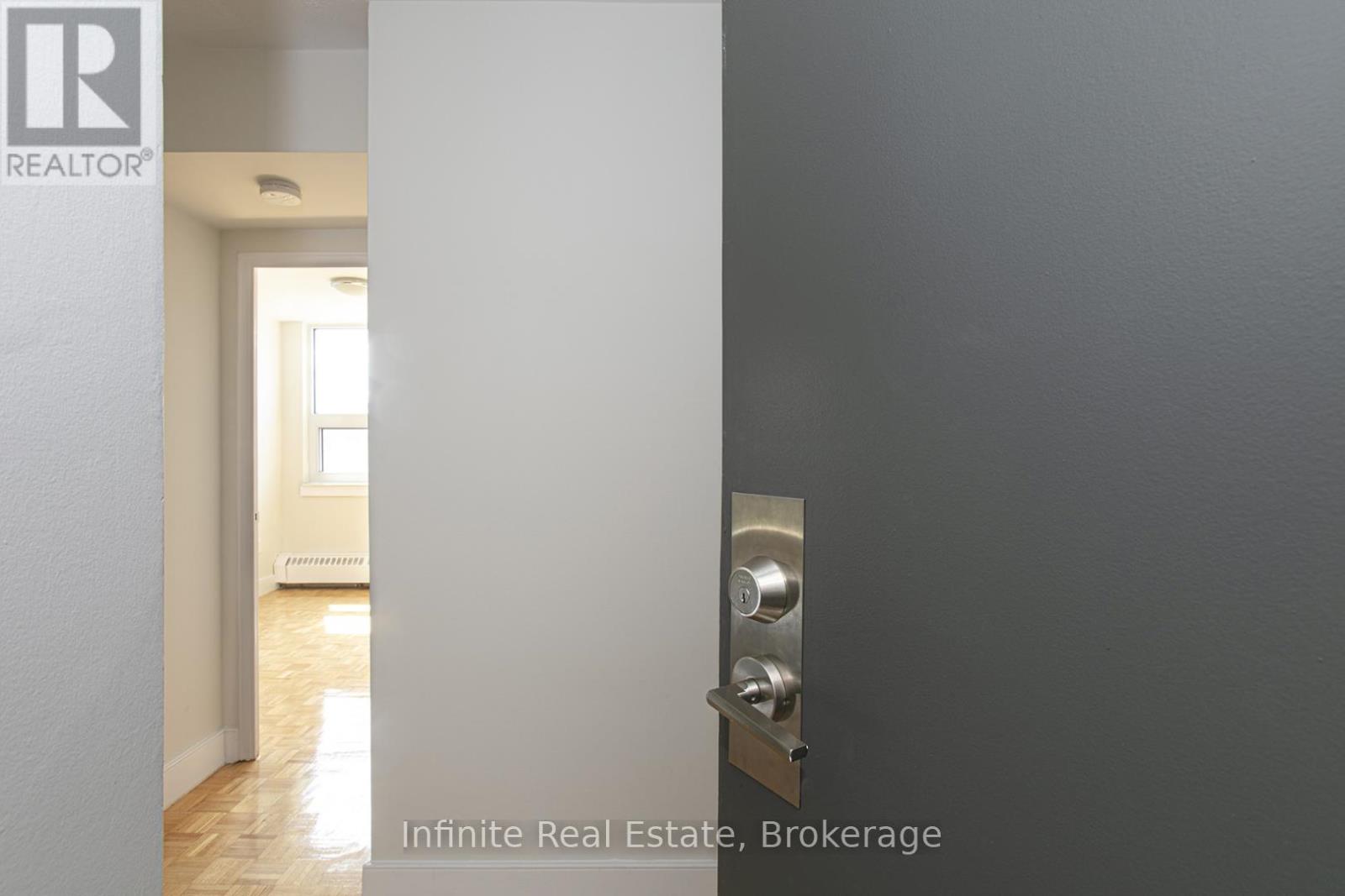 206 - 485 Huron Street, Toronto, Ontario M5R 2R5 - Photo 3 - C13511396