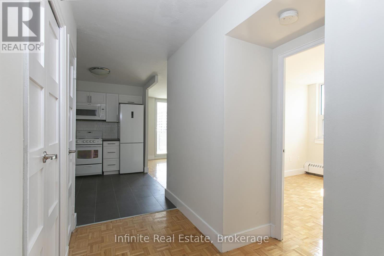 206 - 485 Huron Street, Toronto, Ontario M5R 2R5 - Photo 5 - C13511396