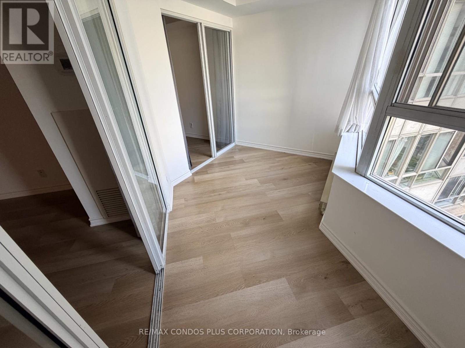 720 - 711 Bay Street, Toronto, Ontario  M5G 2J8 - Photo 8 - C13511430