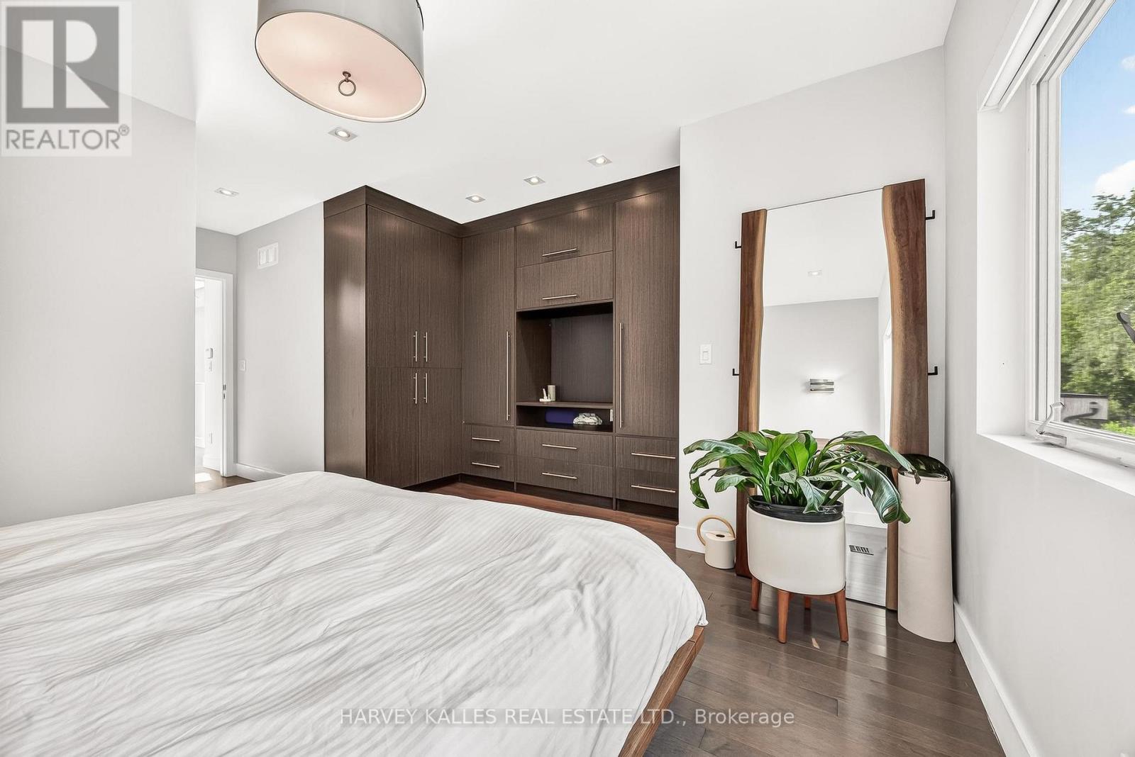235 Cedarvale Avenue, Toronto, Ontario  M4C 4K3 - Photo 21 - E13511380