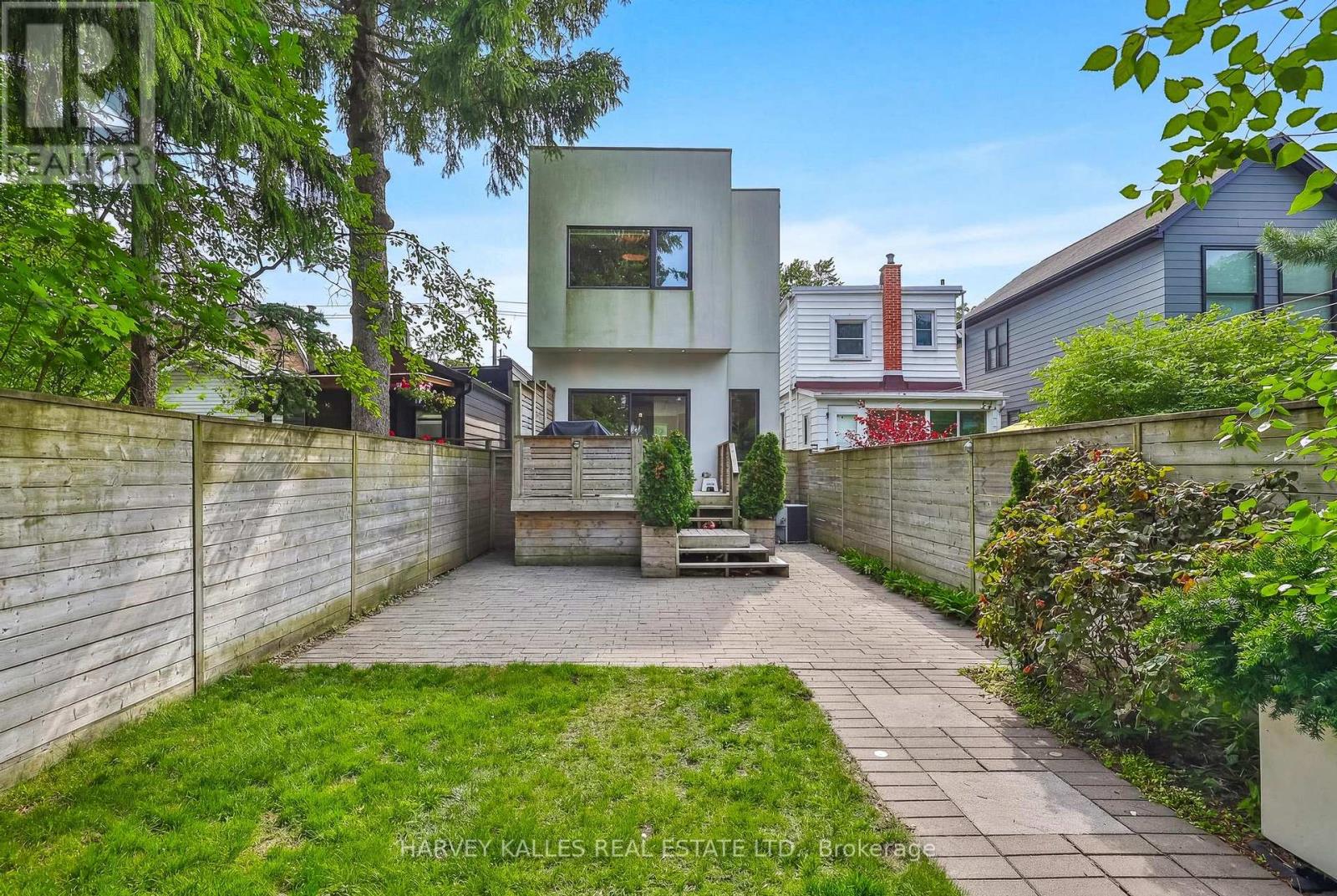 235 Cedarvale Avenue, Toronto, Ontario  M4C 4K3 - Photo 32 - E13511380