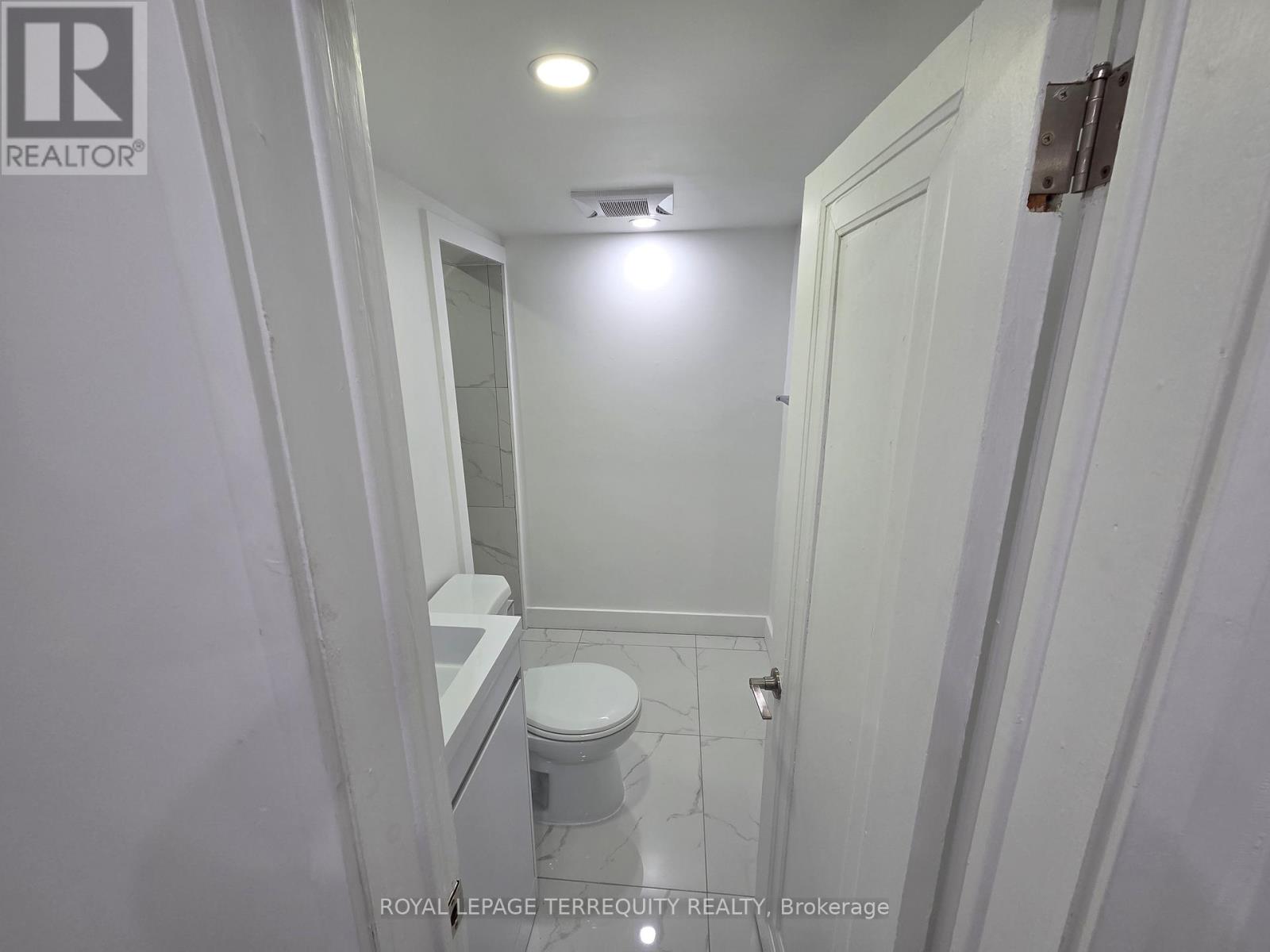 214 Clonmore Drive, Toronto, Ontario  M1N 1Y1 - Photo 2 - E13511400